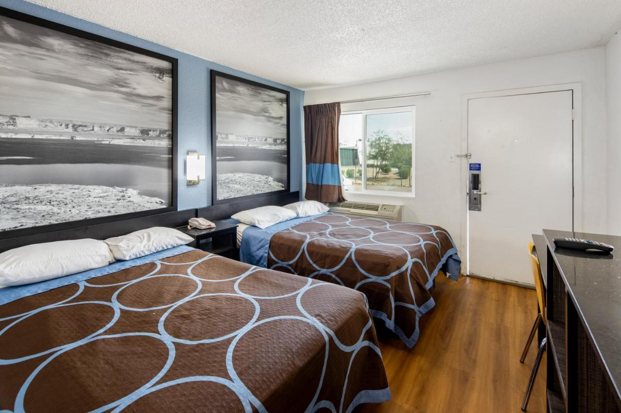 Super 8 By Wyndham Phoenix West Exterior photo